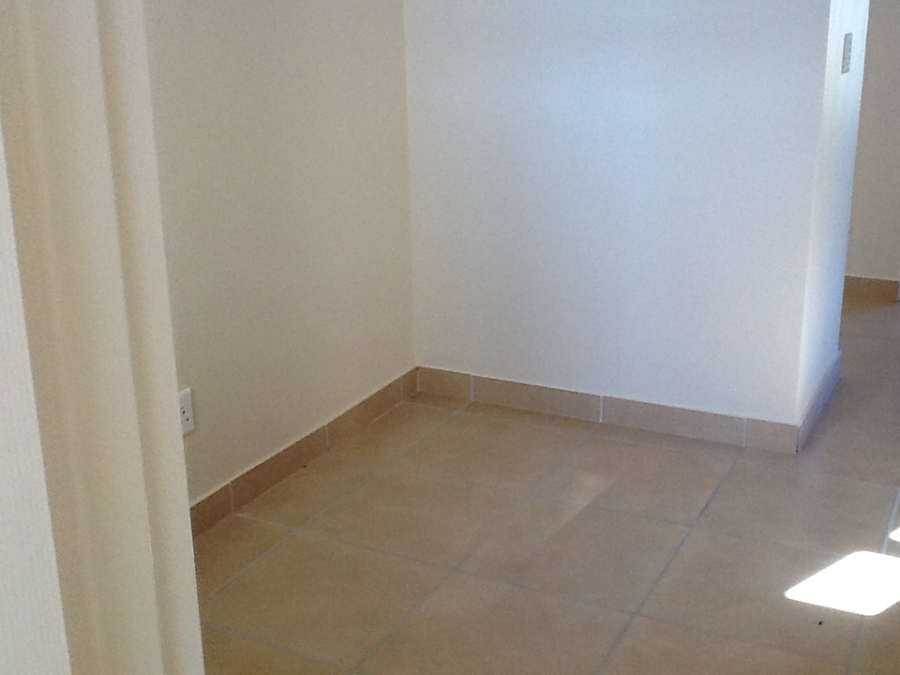 To Let 3 Bedroom Property for Rent in Buh Rein Estate Western Cape